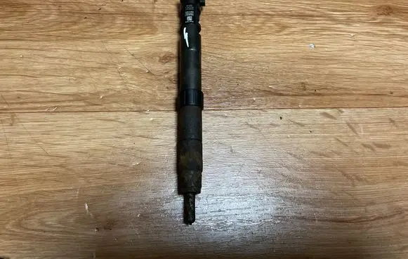 Fuel injector