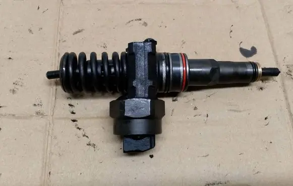Audi A4 S4 B6 8E 8H Fuel injector 038130073F 0414720007