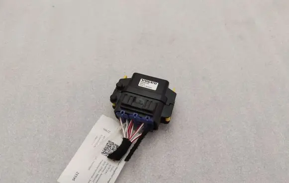 Volvo XC90 Fuse module 32204154