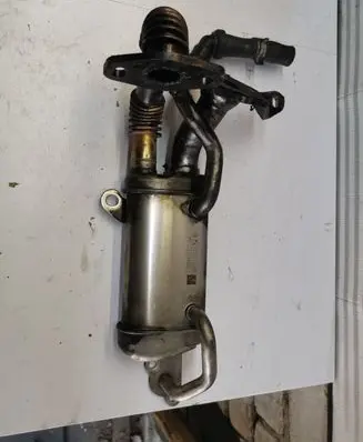 Renault Megane IV EGR valve cooler 147357324R 72710682C