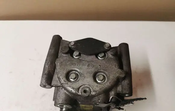 Jaguar S-Type Air conditioning (A/C) compressor (pump) YR8H19D629AB