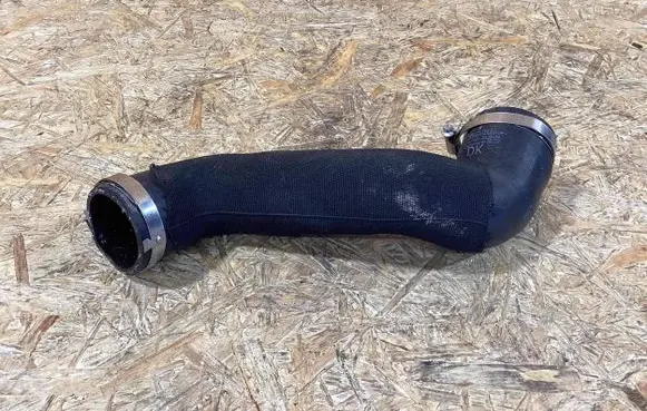 Porsche Macan (95B) Intercooler hose/pipe 95b145993f