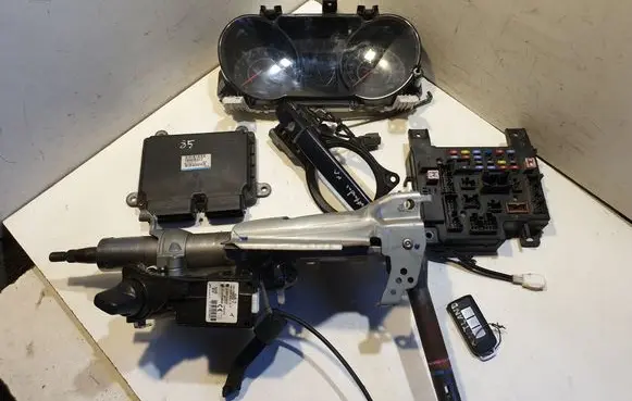 Mitsubishi Outlander Engine ECU kit and lock set 1860B377 8637A557