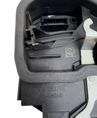BMW X3 F25 Front door lock 7276668 A053702