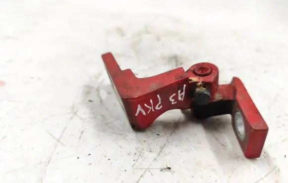 Audi A3 S3 8P Front door upper hinge A046573