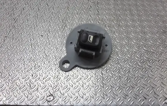 Citroen Xsara Picasso Electric window control switch 9638569180