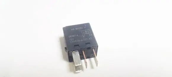 Mitsubishi Space Star Other relay mb953382 a1001-x7