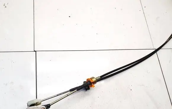 Dodge Caliber Gear shift cable linkage 