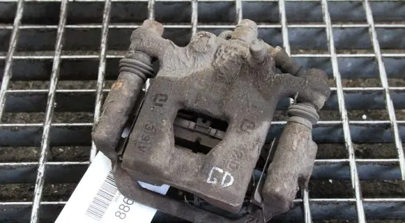 Nissan Juke I F15 Rear brake caliper