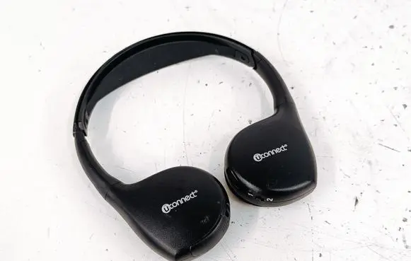 Chrysler Town & Country V Other devices UCONNECT