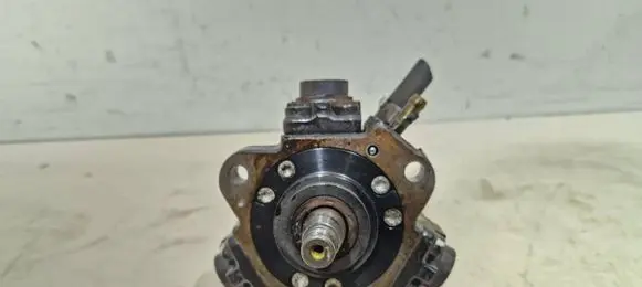 Opel Zafira B Fuel injection high pressure pump 0445010156