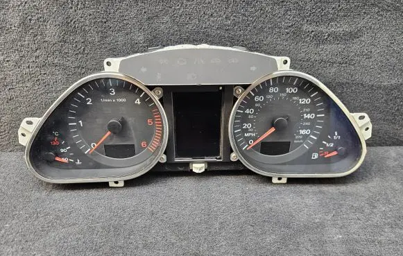 Audi Q7 4L Speedometer (instrument cluster) 4L0920950G 4F0910900C 502001725400