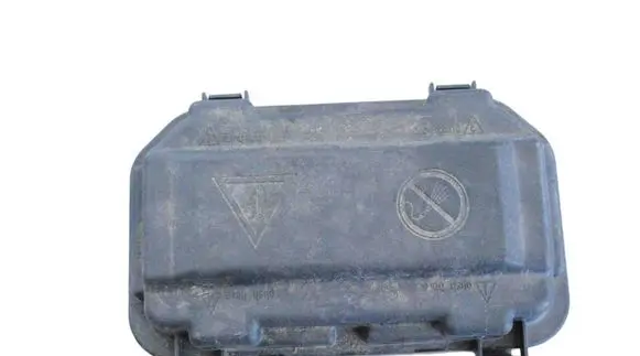BMW M4 F82 F83 Fuse box cover 9224872