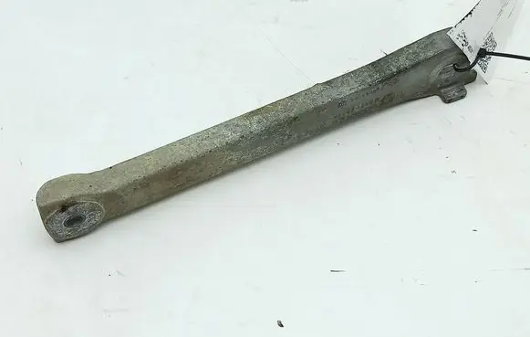 Gearbox mounting bracket