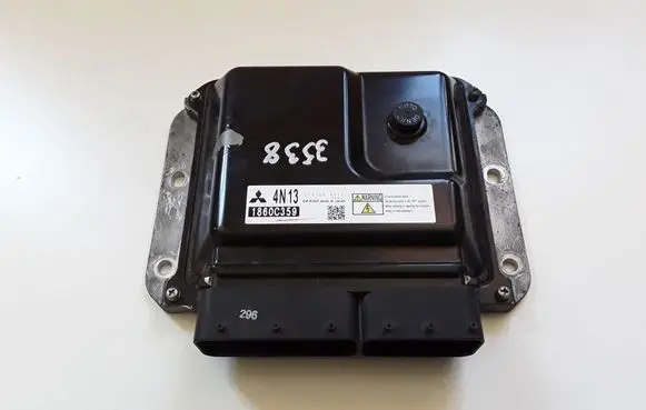 Mitsubishi ASX Engine control unit/module 2757004313