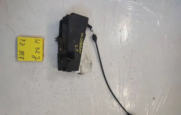 Volkswagen Sharan Rear door lock 7M0839015
