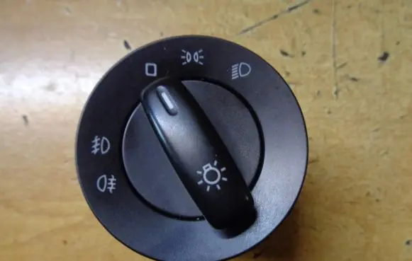 Skoda Yeti (5L) Light switch 5L0941431G