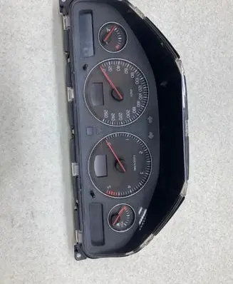 Volvo S60 Speedometer (instrument cluster) 30682277 69594220T 8602885