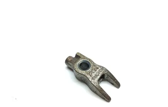 Peugeot 3008 II Fuel Injector clamp holder 9811760780
