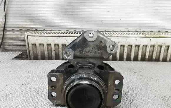 Citroen C4 I Engine mount bracket 9645530480