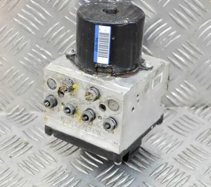 Volkswagen PASSAT B6 ABS Pump 16705712N 16705912