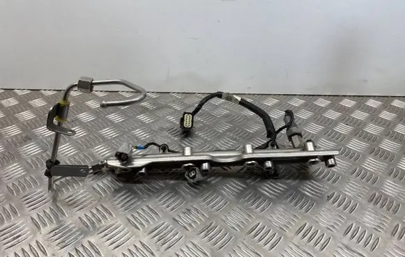 Ford Focus Fuel main line pipe CM5E9H487AL CM5E9D280AH