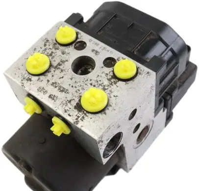 Volkswagen PASSAT B5 ABS Pump 8E0614111 0273004132 0265216411