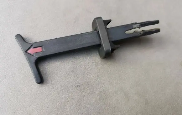 Volkswagen Golf IV Engine bonnet (hood) release handle 1J5823593C
