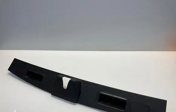 Mercedes-Benz ML W164 Tailgate/boot lid lock trim A1647400030 79960 1647400030