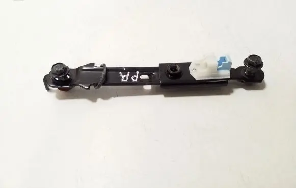KIA Sportage Seat belt adjustment rail 88890D7000