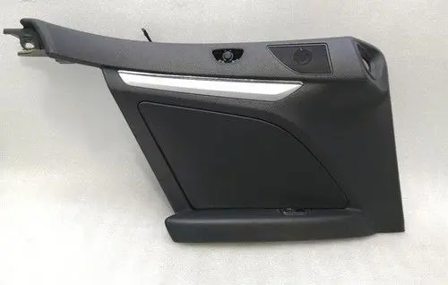 Mercedes-Benz E C207 W207 Engine cover (trim) A2076905925