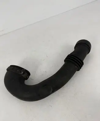BMW 5 E60 E61 Turbo air intake inlet pipe/hose 7786013