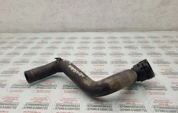 Engine coolant pipe/hose