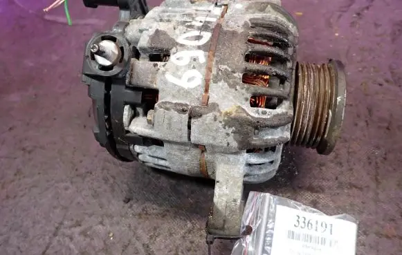 Toyota Yaris Generator/alternator 27060-0N011
