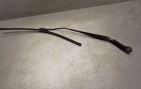 Citroen Jumpy Front wiper blade arm 1400456680