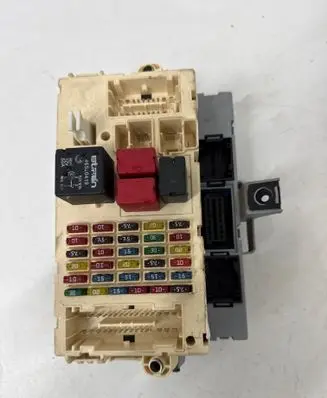 Fiat Punto (188) Fuse module 46812235