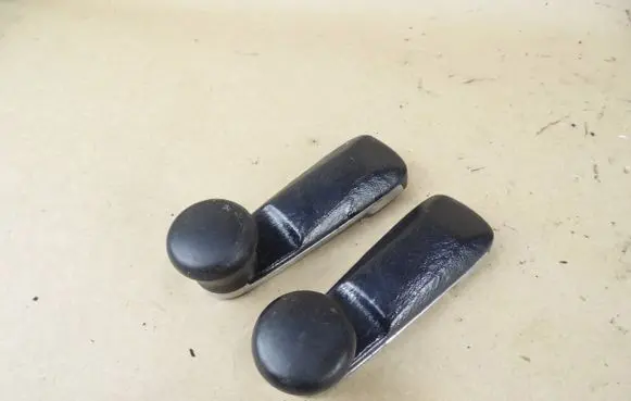 Mercedes-Benz E W124 Front door window winding handle 