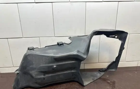 Peugeot 308 Intercooler air channel guide 9803184180