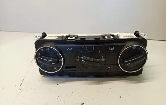 Mercedes-Benz A W169 Climate control unit A1698301385