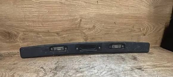 Volvo XC60 Trunk door license plate light bar 30753341