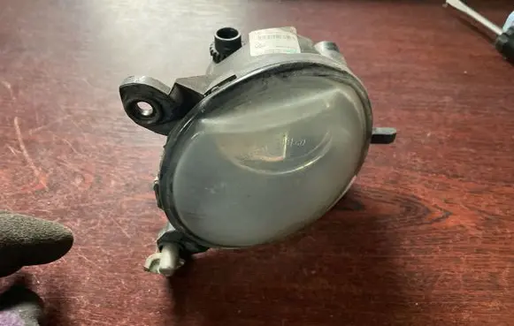 Toyota Corolla Verso E121 Front fog light 8121002090