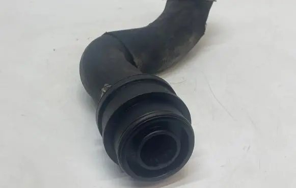 Mercedes-Benz B W245 Turbo air intake inlet pipe/hose A6401400687 4010163A