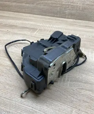 Mercedes-Benz E W211 Rear door lock 2117300635015