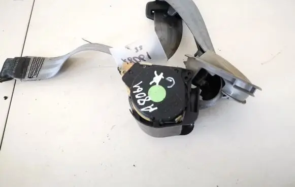 Audi A6 S6 C4 4A Rear seatbelt 4a5857709