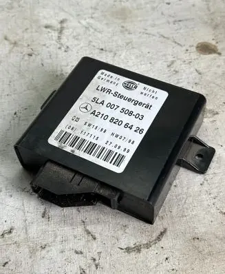Mercedes-Benz E W211 Light module LCM A2108206426 117115 5LA00750803