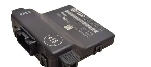 Audi TT TTS Mk2 Gateway control module 1K0907530AA 1K0907951 403948