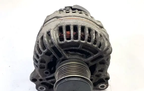 Volkswagen Golf V Generator/alternator 06F903023F