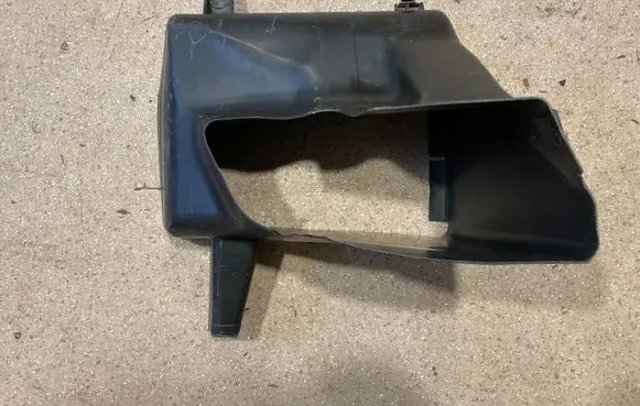 BMW 6 F12 F13 Air intake duct part 7211518