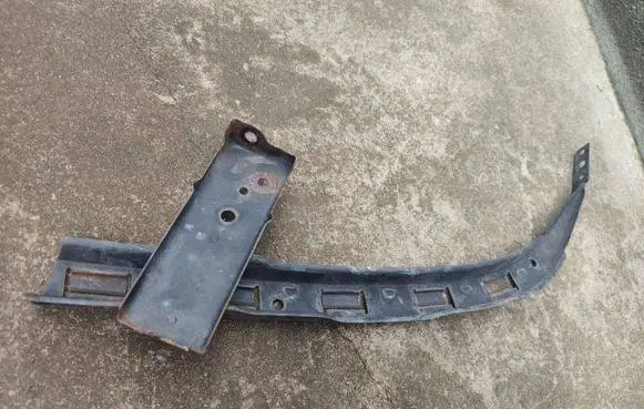 Honda Accord Headlight/headlamp mounting bracket