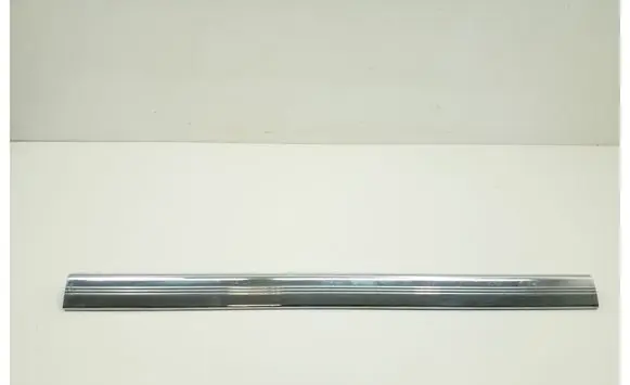 Front sill trim cover